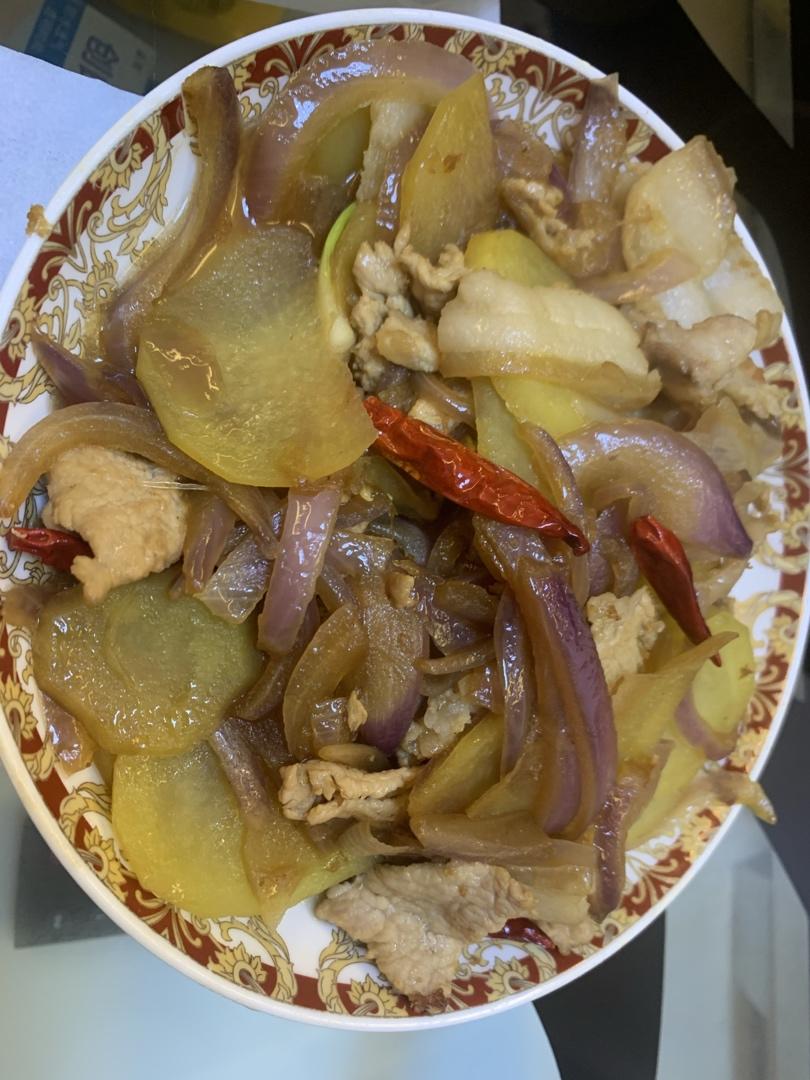 洋葱炒土豆
