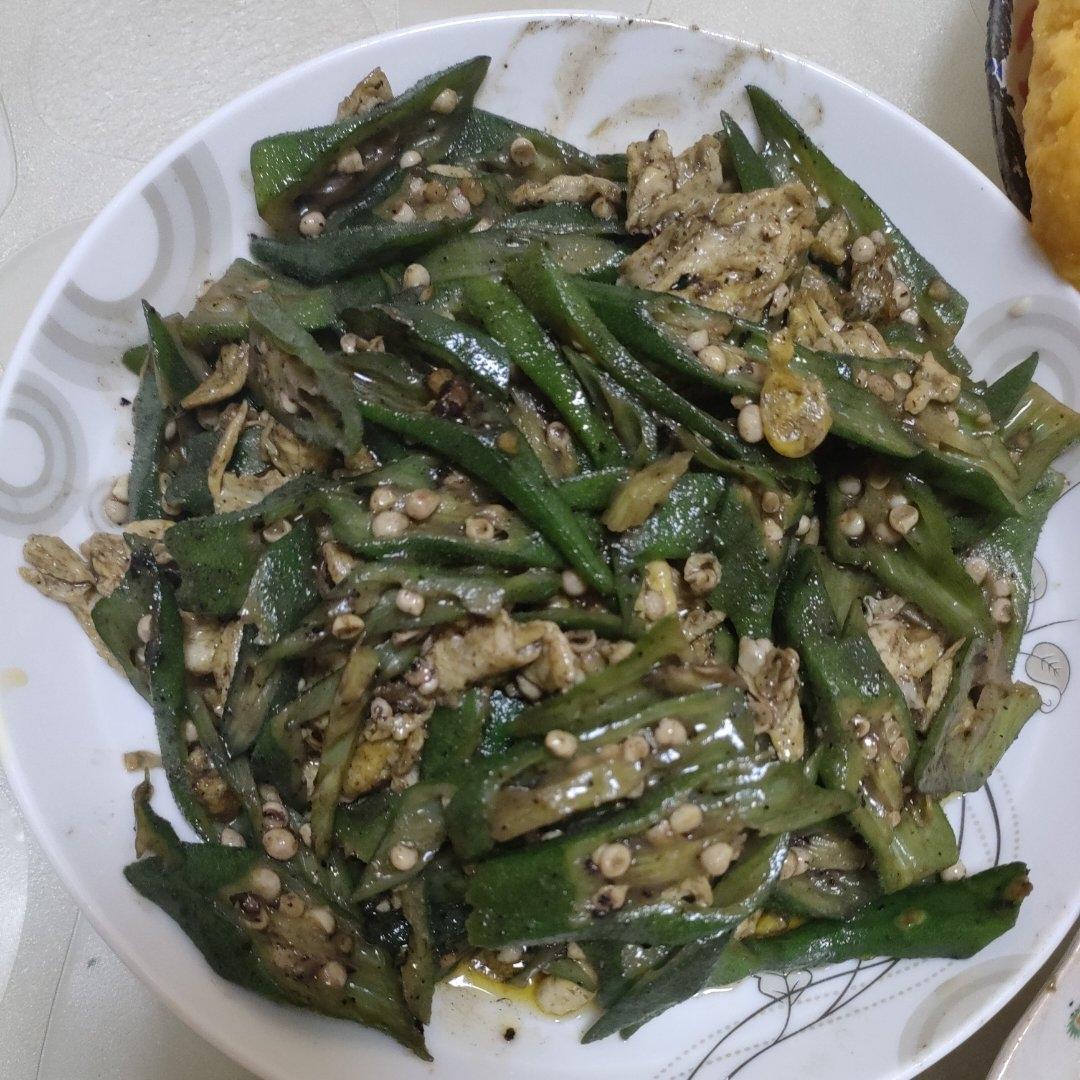 低脂低卡，好吃不胖的秋葵炒鸡蛋，巨好吃