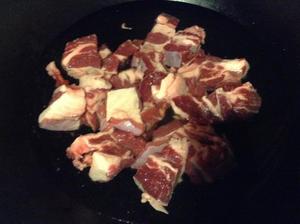 番茄土豆胡萝卜炖牛肉的做法 步骤3