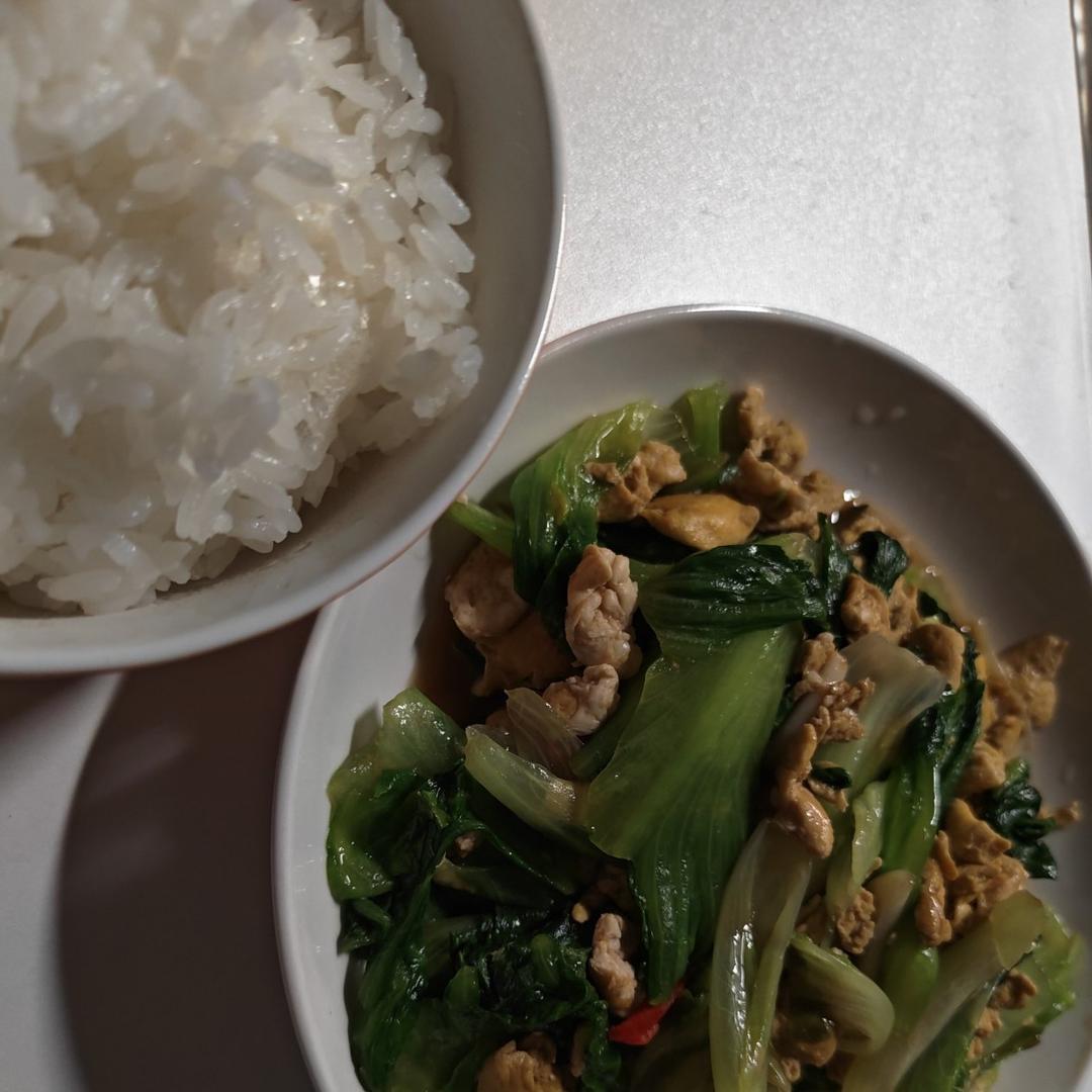 生菜炒鸡蛋很下饭🌶️