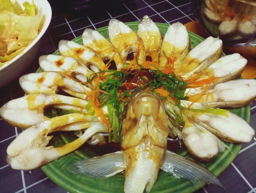孔雀开屏清蒸鱼