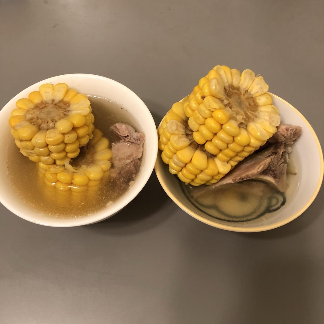 极简玉米排骨汤