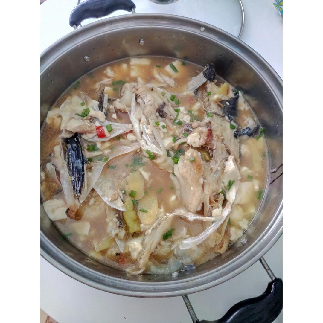 鱼头豆腐煲