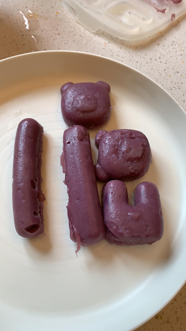 8月龄辅食：紫薯奶香蒸糕