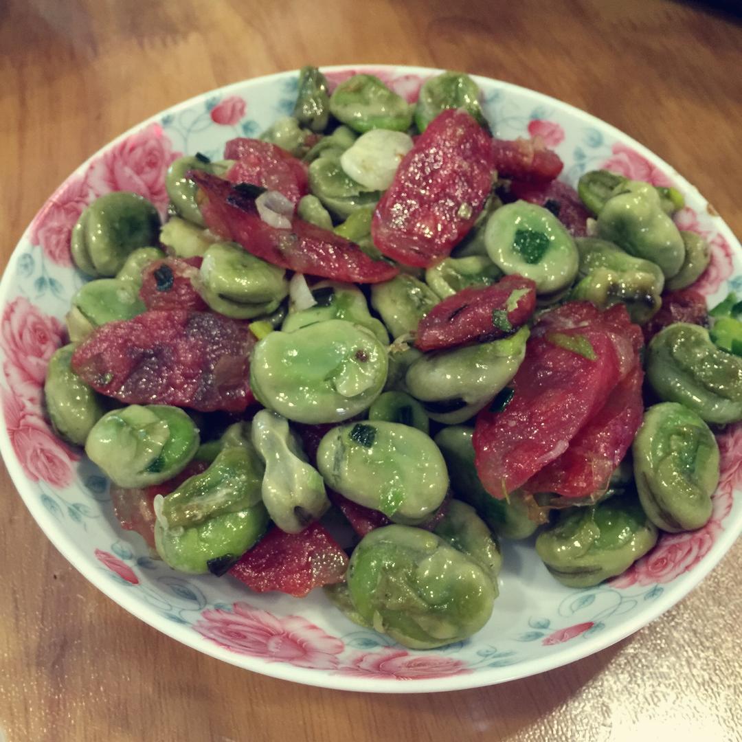 蚕豆炒香肠