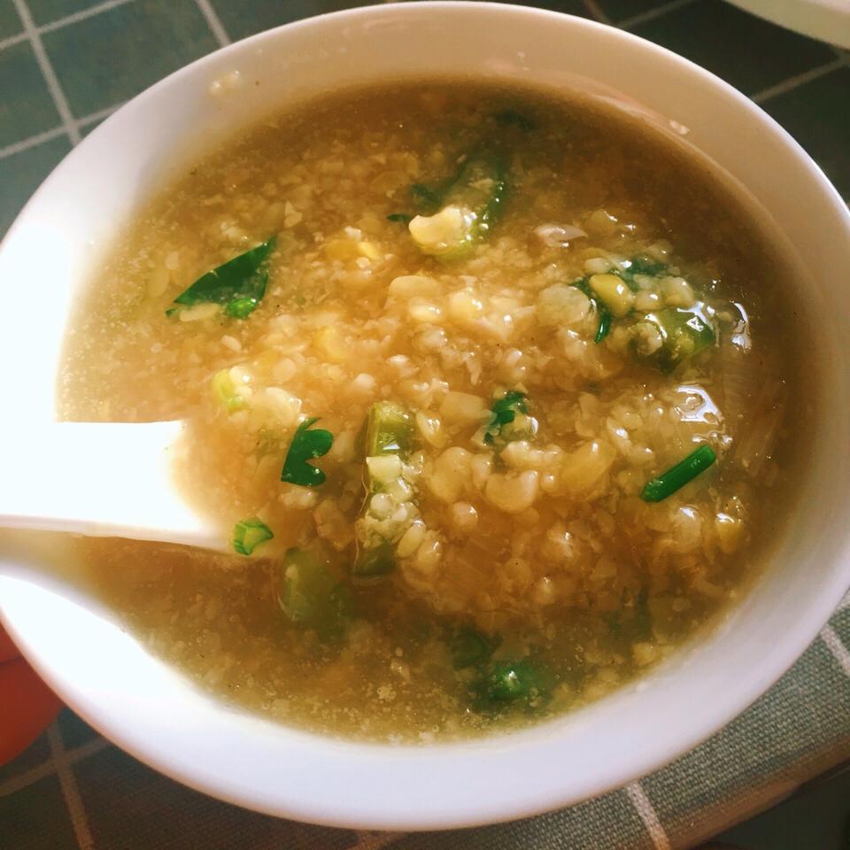 笑与鱼尾纹做的简单又快手的鲜玉米粥,妈妈的味道