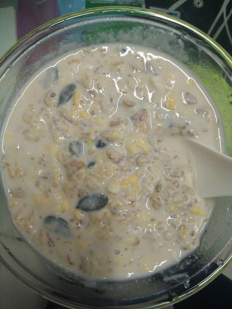 牛奶鸡蛋燕麦