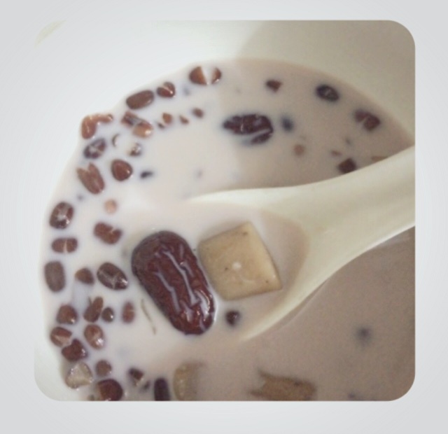 芋圆红豆奶茶