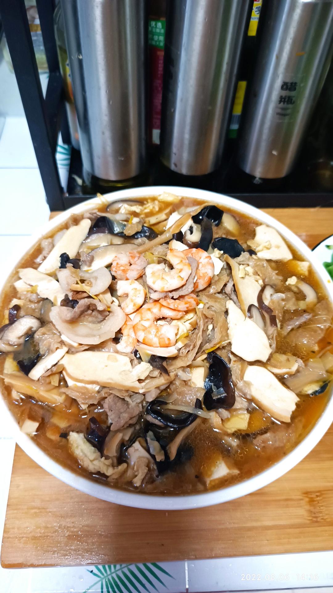 天津三鲜打卤面