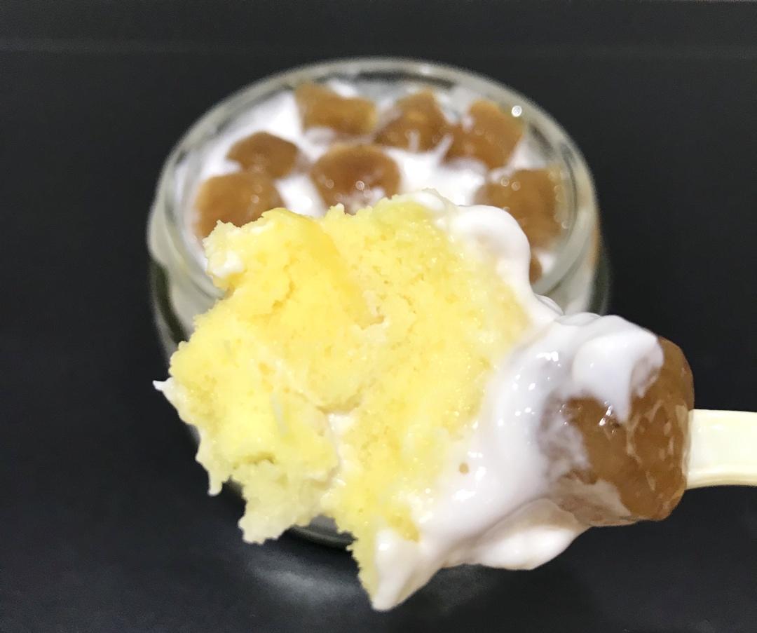 酸奶盒子蛋糕                        （配木薯圆子）