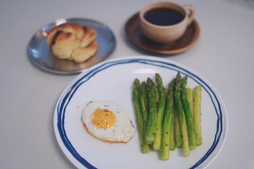 蛋蛋香气之芦笋煎蛋