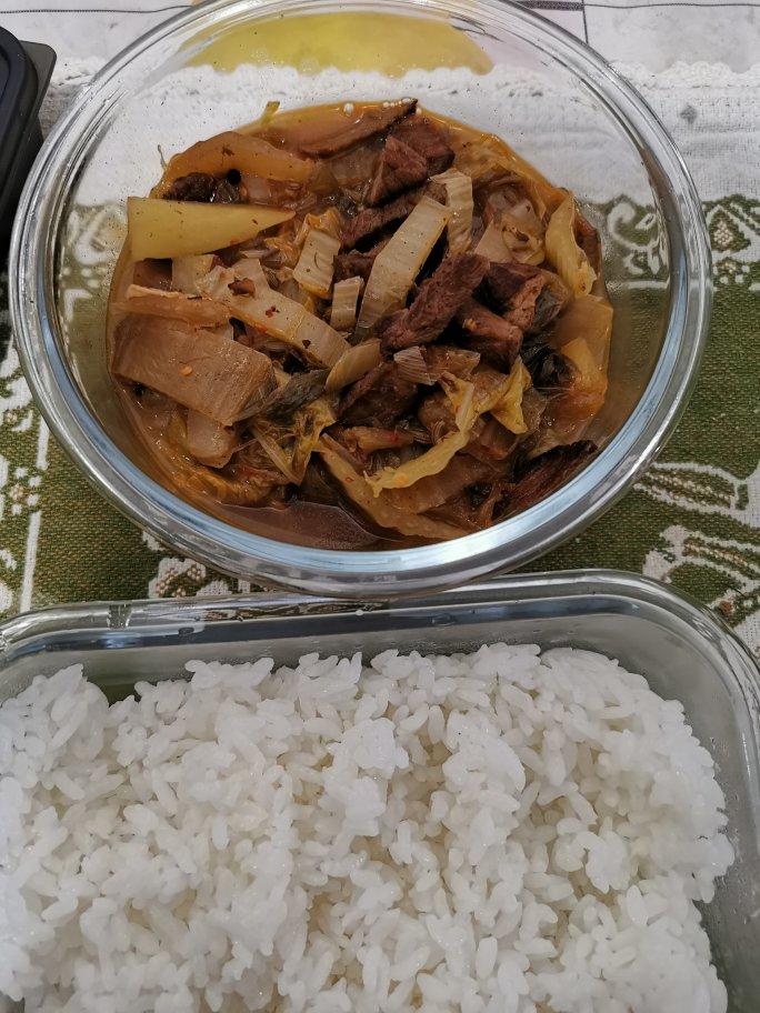 牛肉炒酸菜