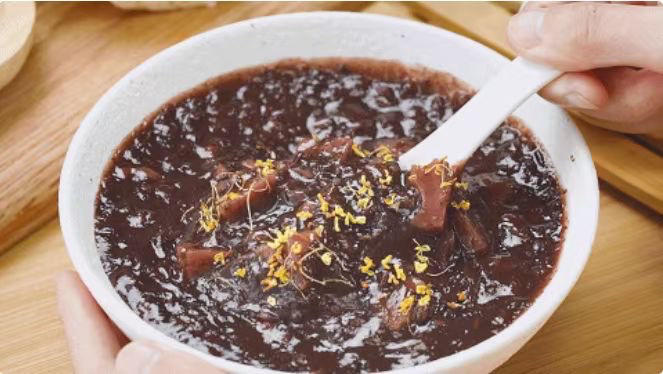 黑糯米莲藕粥的做法