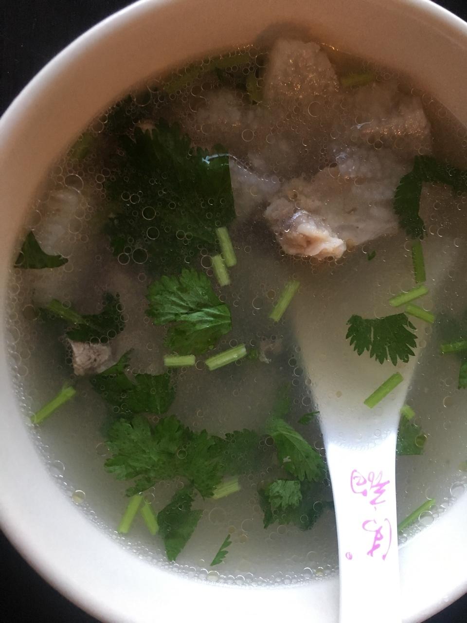 排骨山药汤