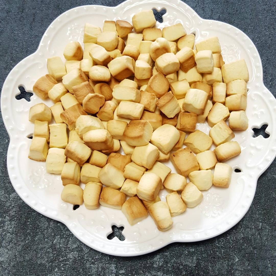 小石头饼干。