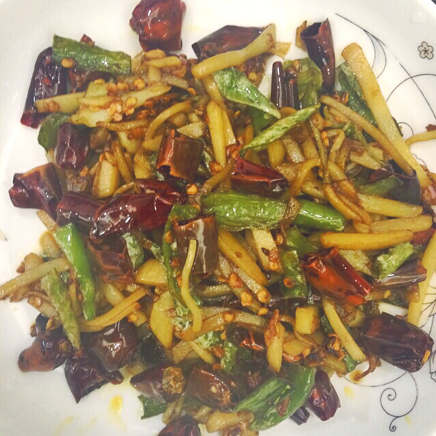 酸辣土豆丝-不用再愁不辣不酸了