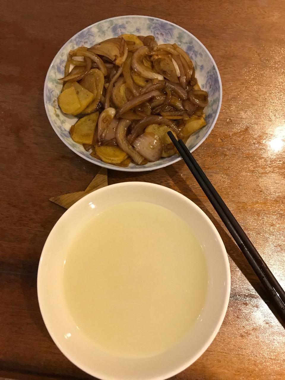洋葱炒土豆片