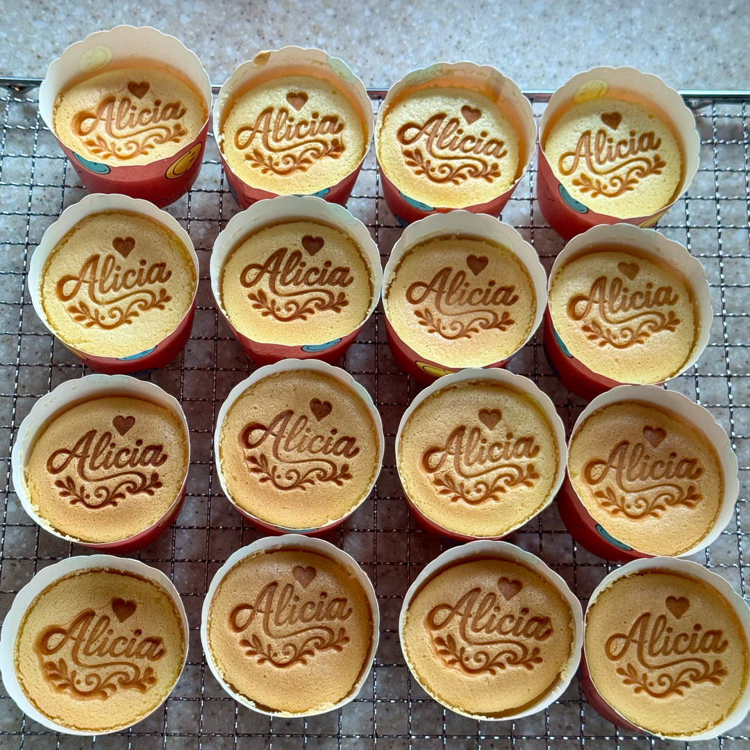 戚风小纸杯蛋糕