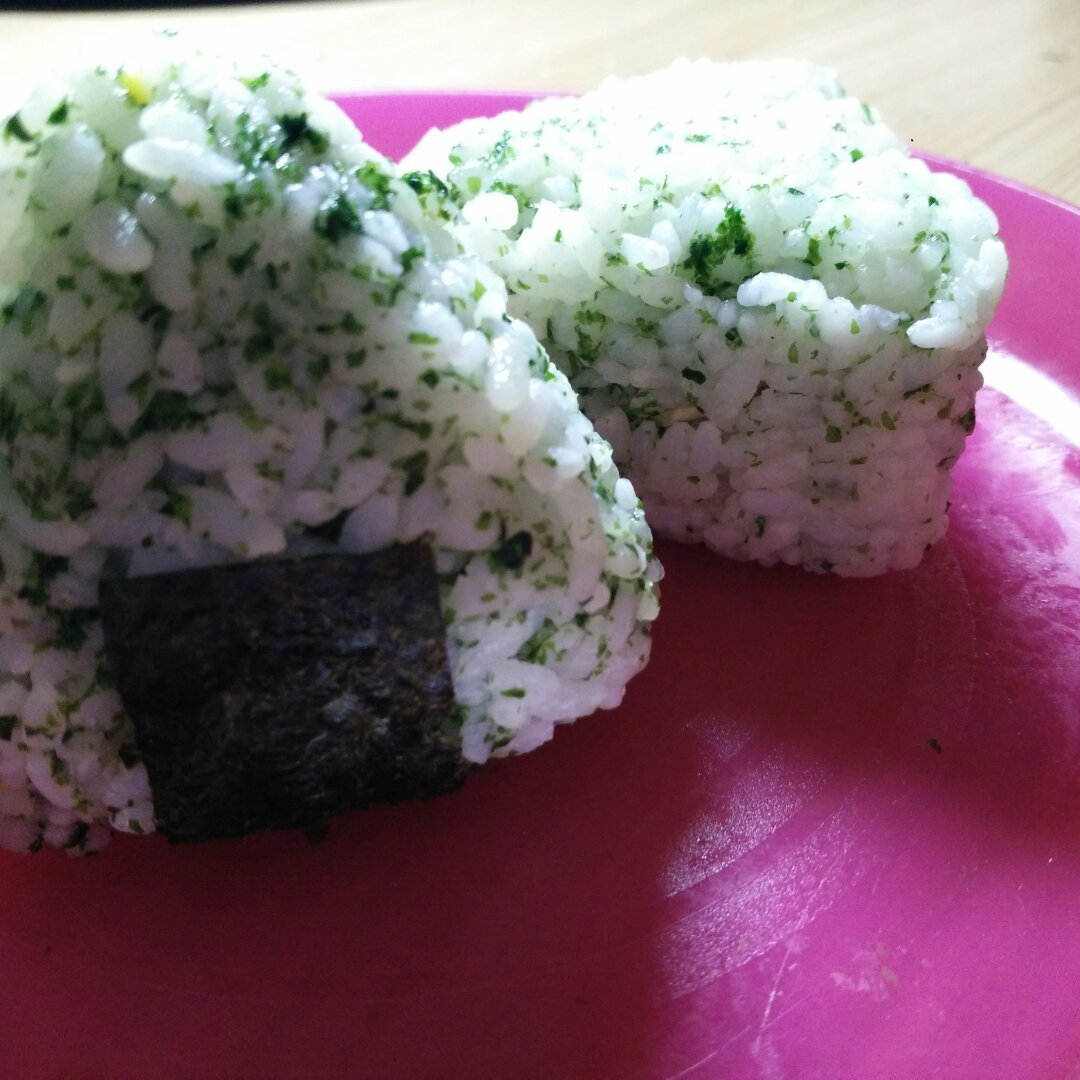 鸡蛋三角饭团