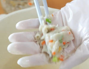 豆腐虾仁饼（宝宝辅食）的做法 步骤6
