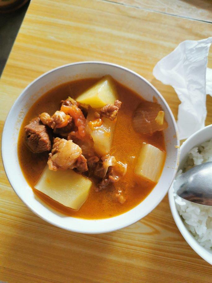 番茄炖牛腩
