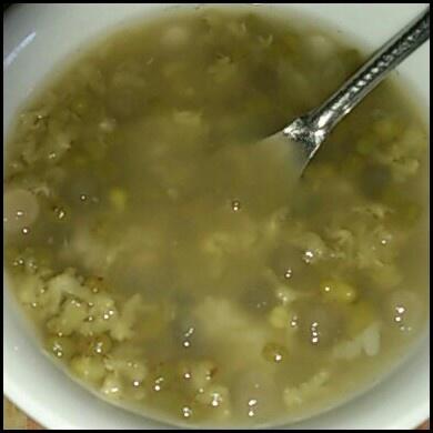薄荷绿豆汤（小时候的味道）的做法
