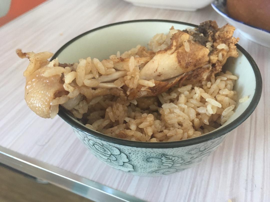 【电饭煲板栗鸡腿焖饭】