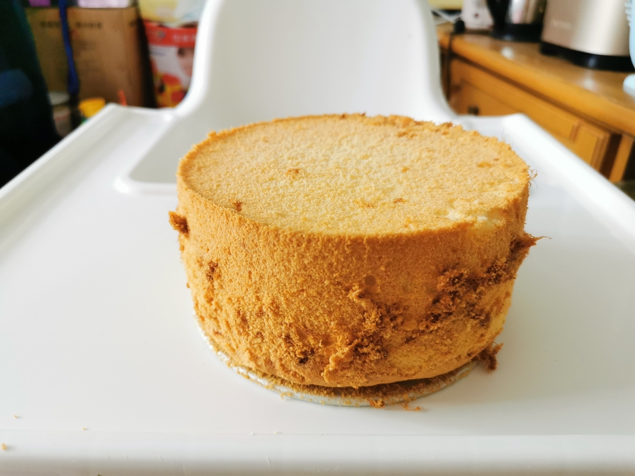 比戚风蛋糕好吃的肉松大米蛋糕（软糯拔丝，很细腻哦，也很简单，面包机可做）的做法 步骤11
