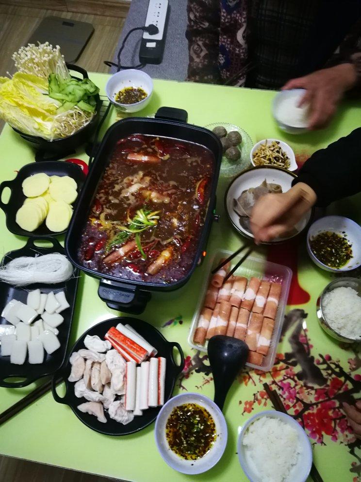苦中作乐煮火锅