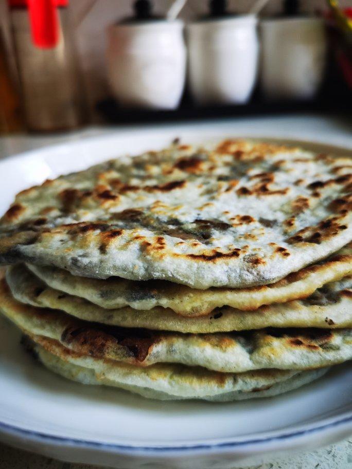 干香薄脆的梅干菜饼