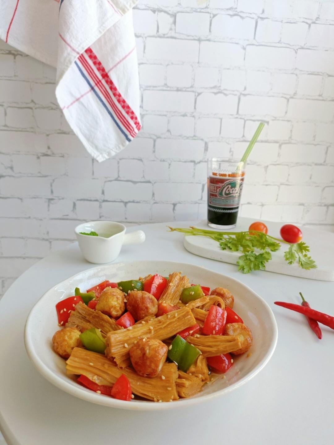 下饭菜！红烧腐竹鹌鹑蛋！