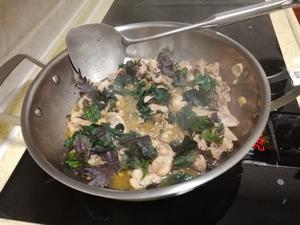 紫苏豆豉焖鸭的做法 步骤3