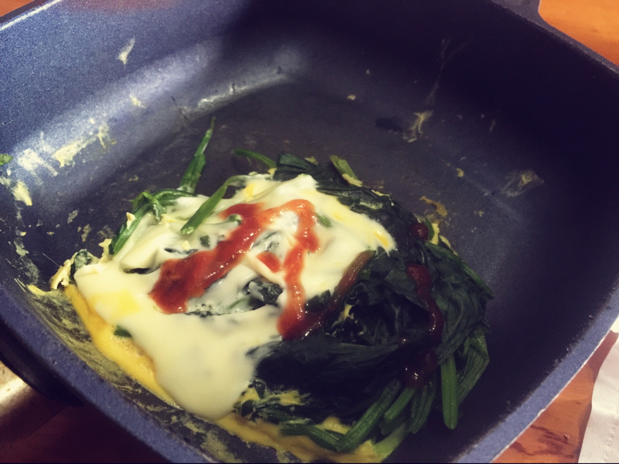 菠菜奶酪烘蛋 (无油快手早餐! )