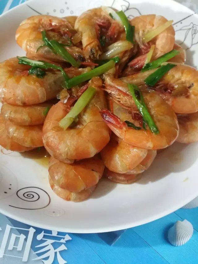 油焖酱汁大虾的做法