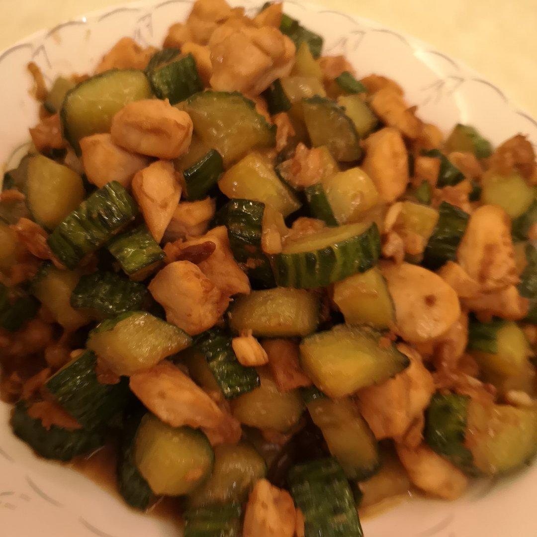 好吃不胖‼️低脂低热量 超简单青瓜炒鸡胸肉