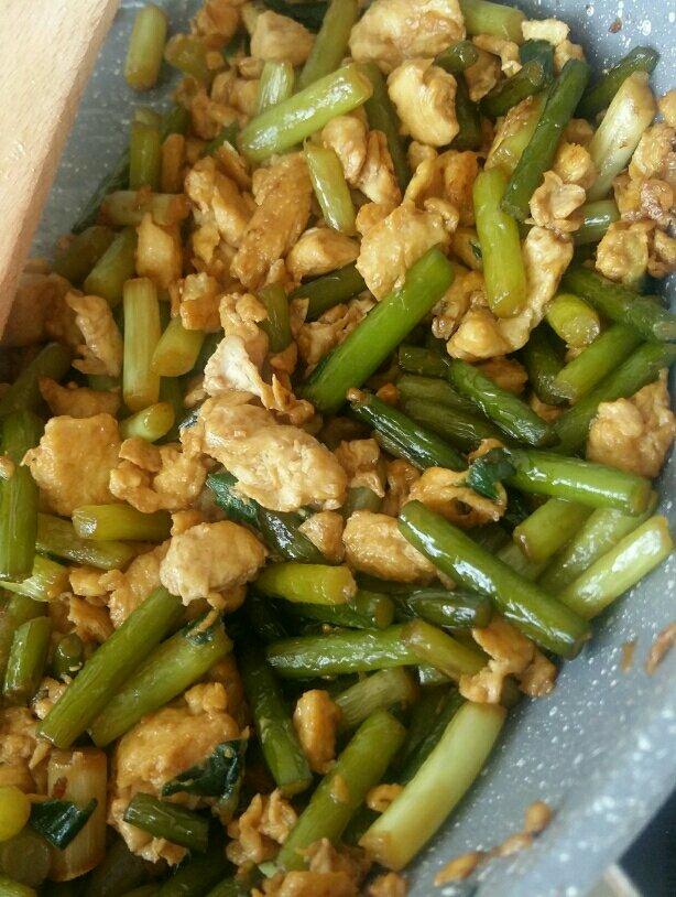 蒜薹炒鸡蛋
