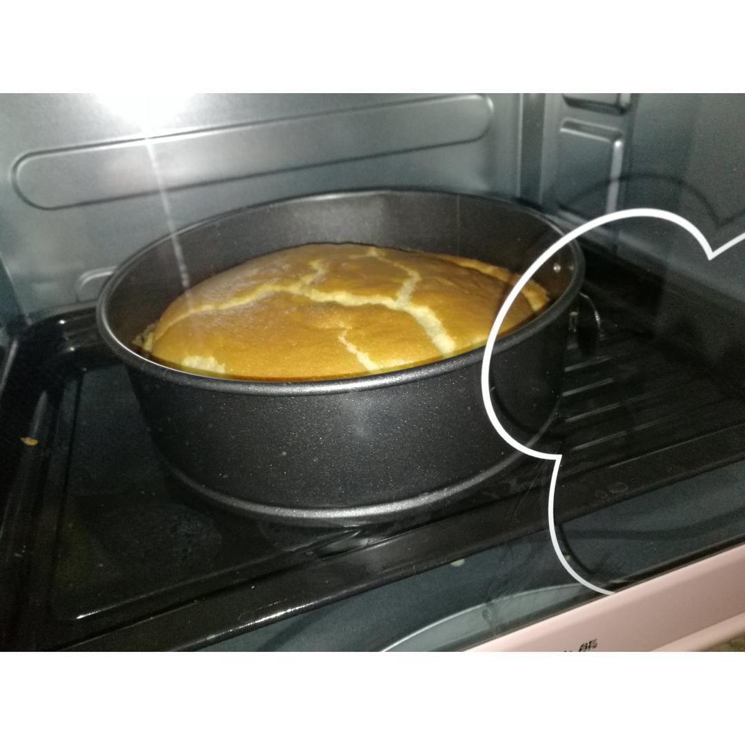 烤箱做蛋糕（戚风蛋糕的做法）