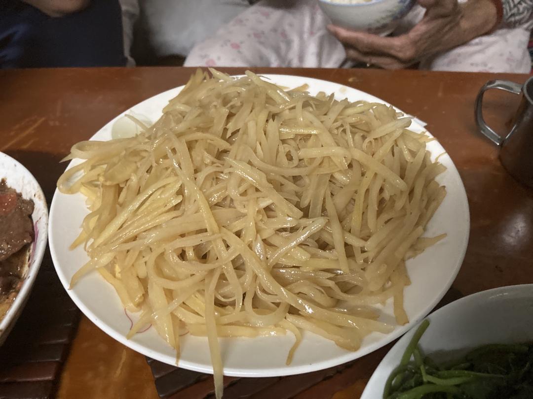 在家也能做出馆子味儿的醋溜/炝炒/酸辣土豆丝（就是那道看似简单，实则步步玄机的土豆丝）