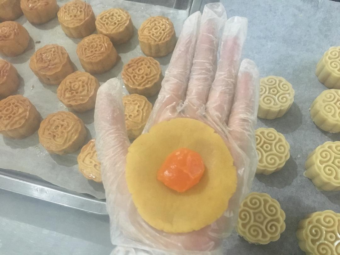 广式月饼——咸蛋黄豆沙月饼（新手版）