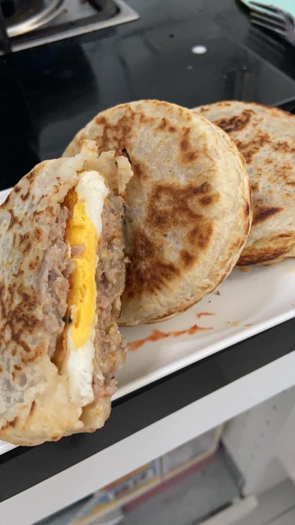 早餐霸王~沉甸甸鸡蛋汉堡