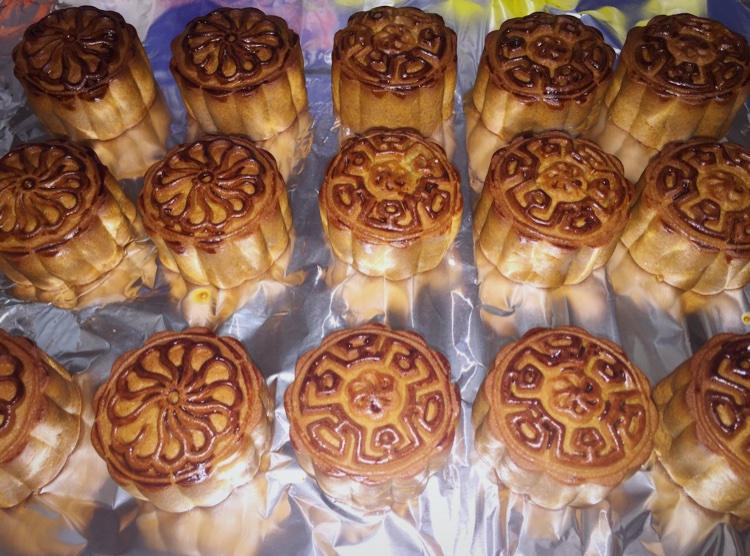 广式月饼——蛋黄莲蓉月饼