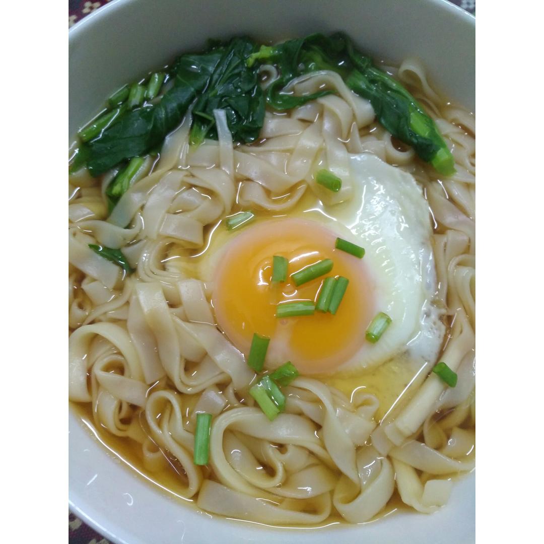青菜鸡蛋汤面