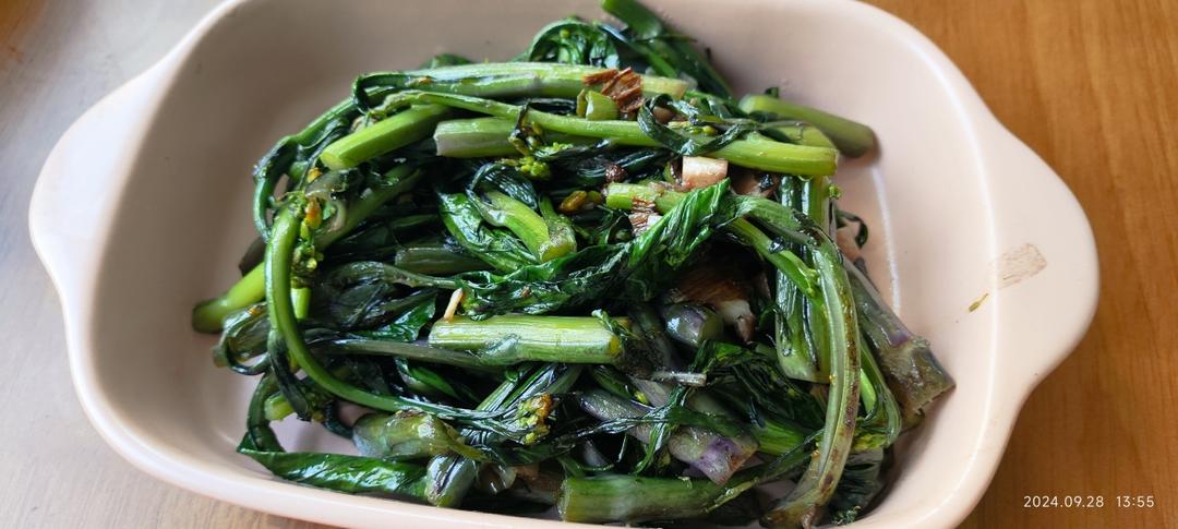 清炒红菜苔