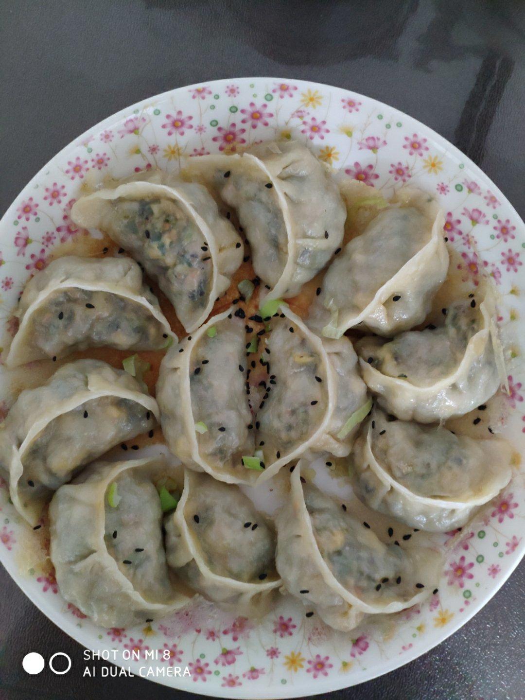 早餐来一锅香脆的生煎饺子