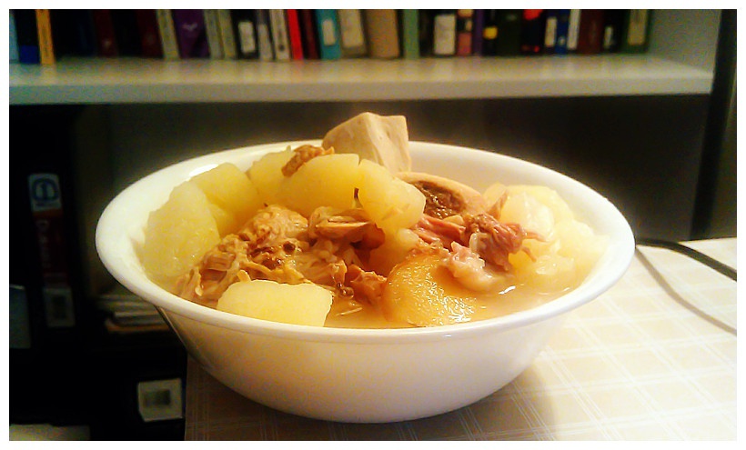 排骨土豆汤