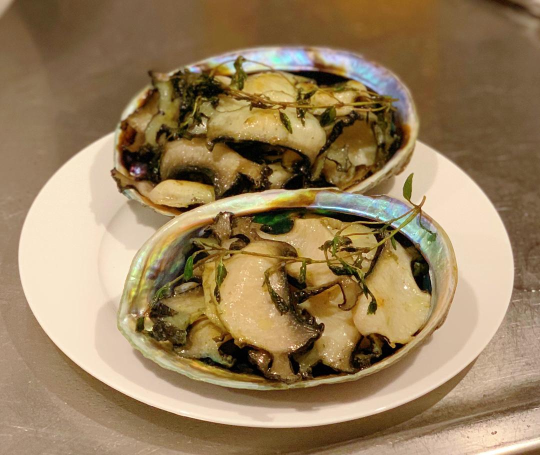 蒜香黄油煎鲍鱼