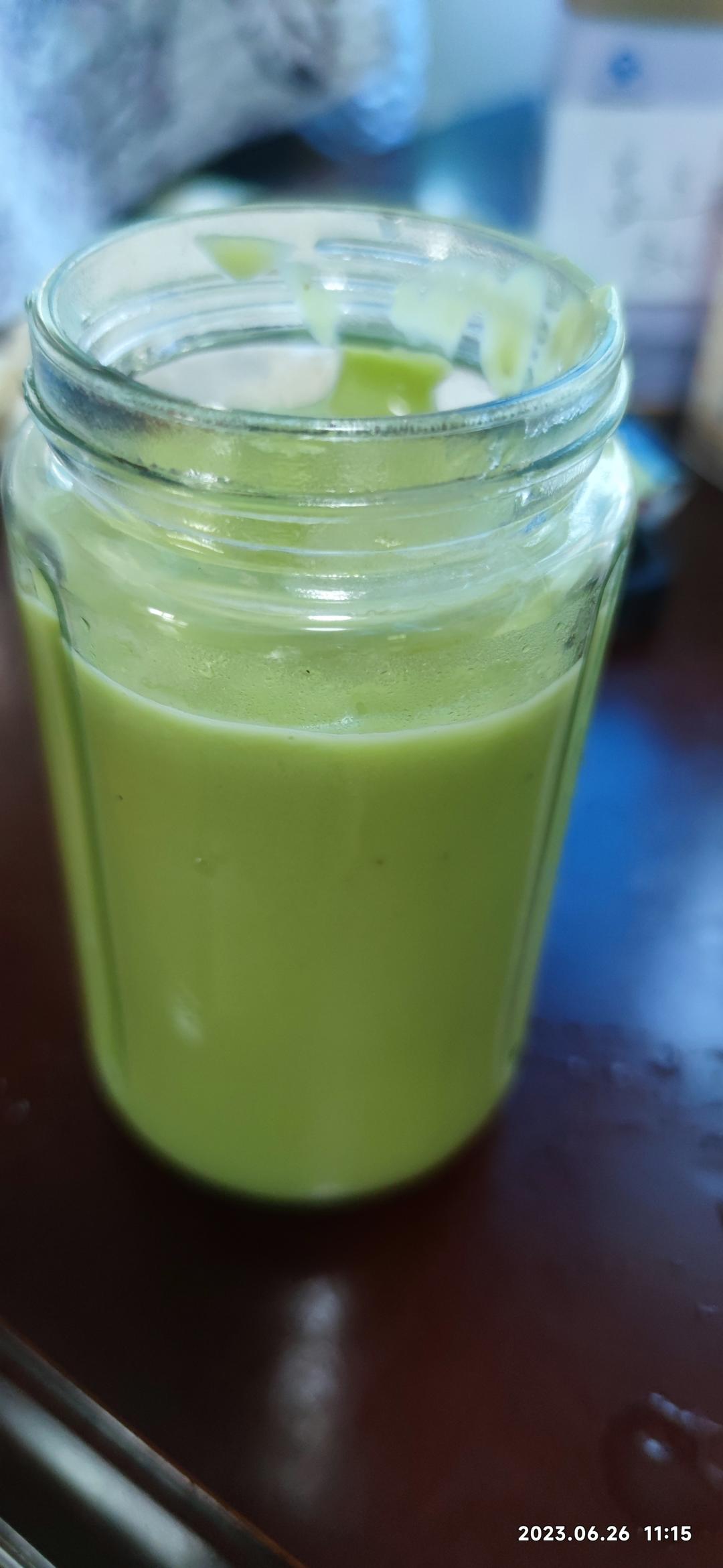 牛油果奶昔