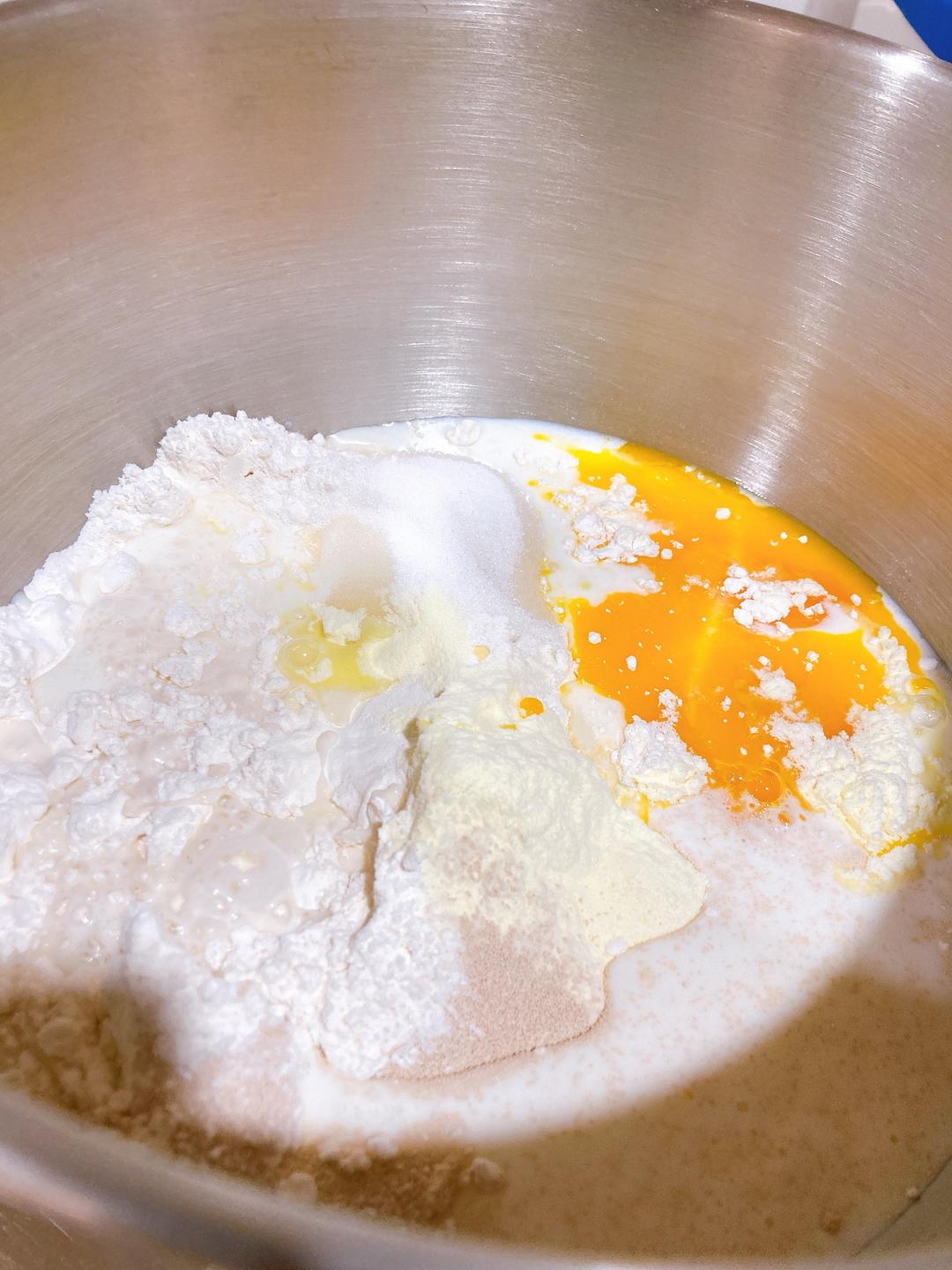 纯奶手撕吐司的做法 步骤1