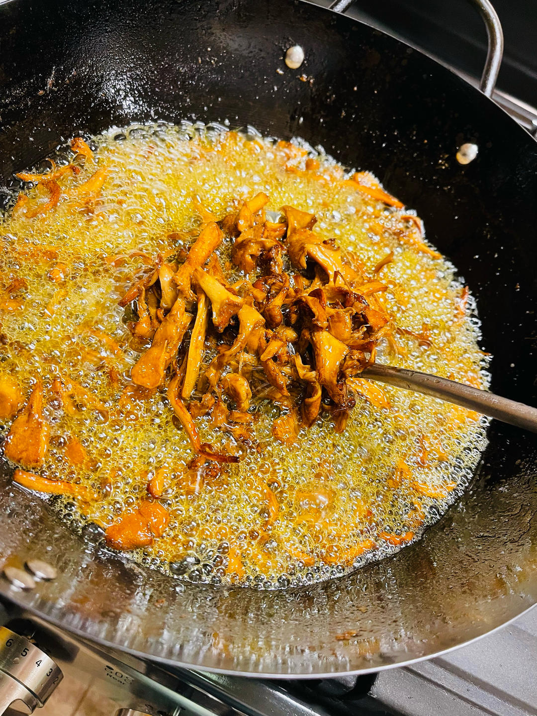 自制鸡油菌油