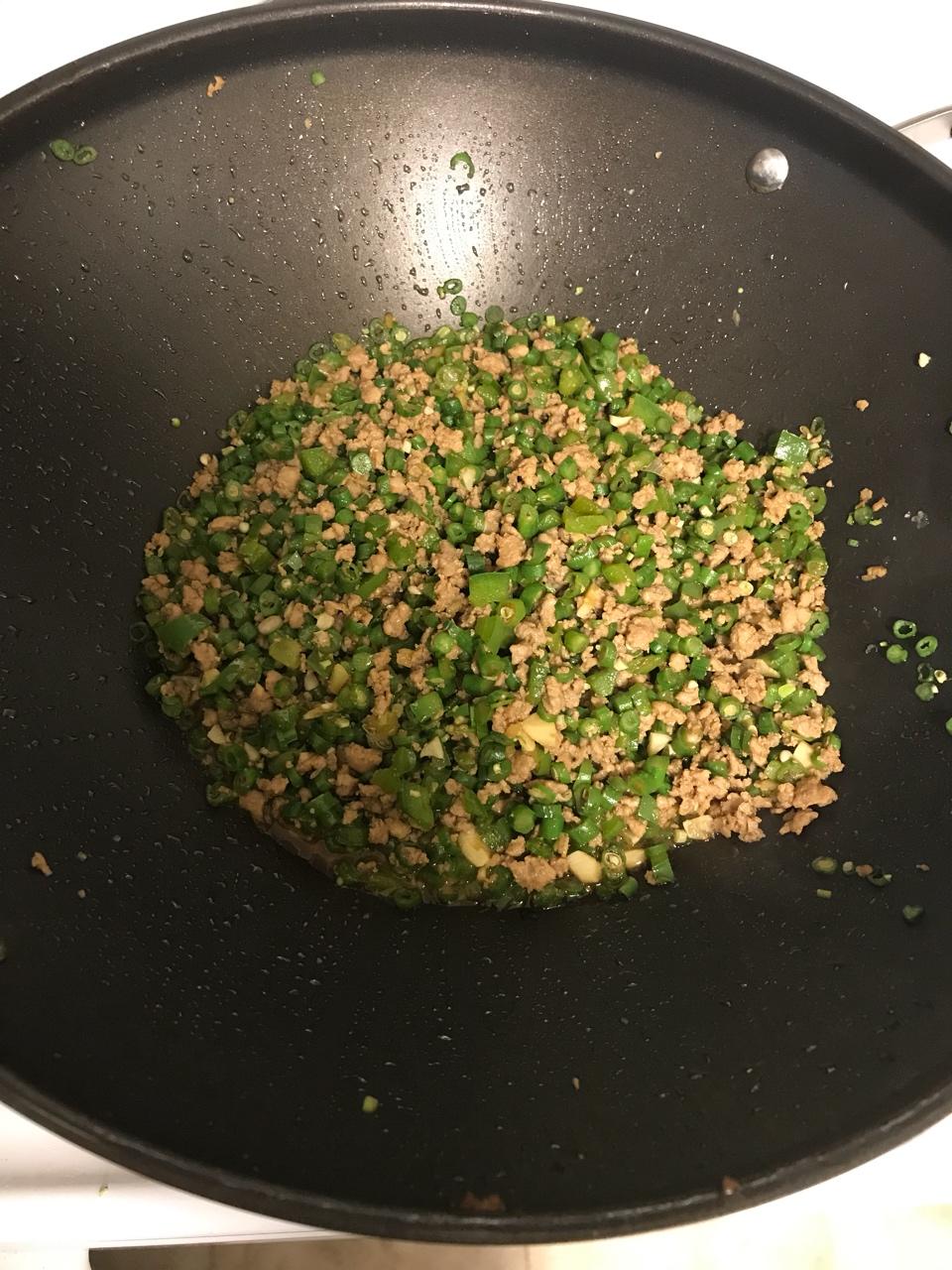 肉沫豆角下饭菜